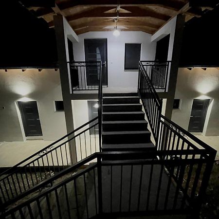 Guesthouse Tropoje E Vjeter Zewnętrze zdjęcie