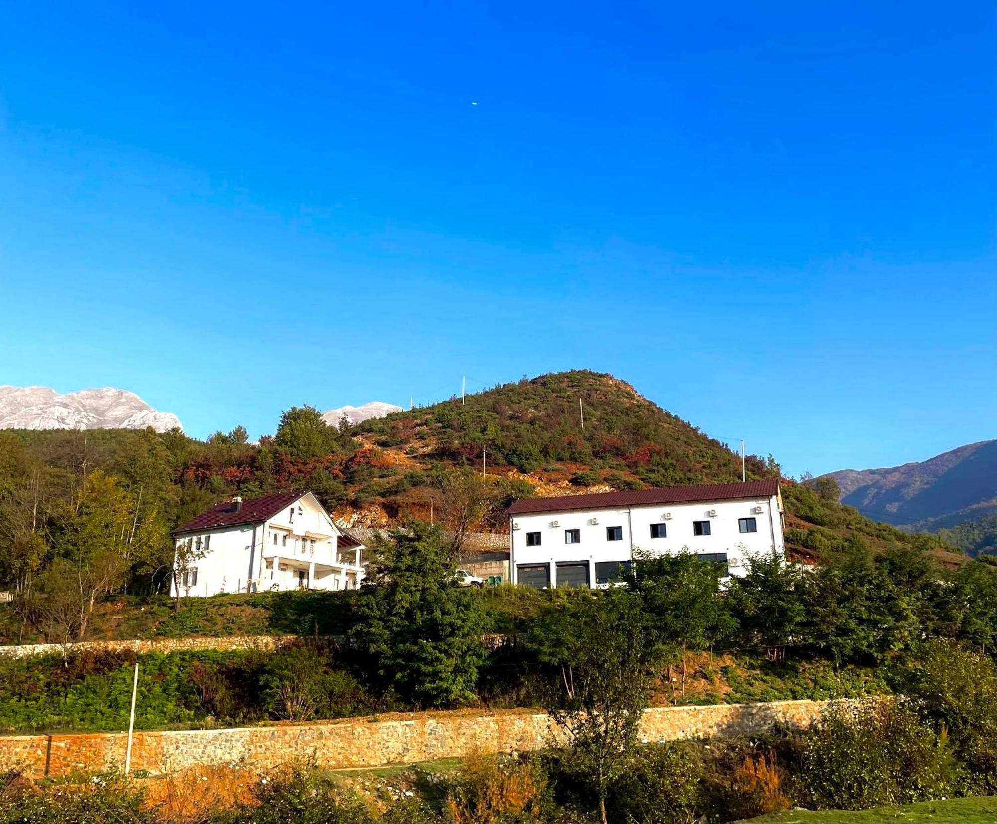 Guesthouse Tropoje E Vjeter Zewnętrze zdjęcie
